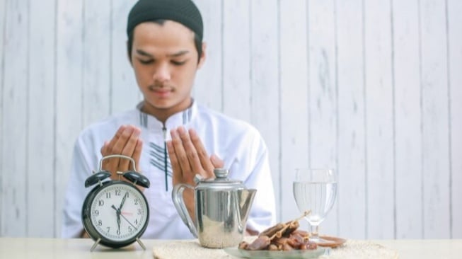 Niat Puasa 27 Rajab Sekaligus Mulai Pekan Kamis juga Ganti Ramadhan, Baca Waktu senja Hal ini
