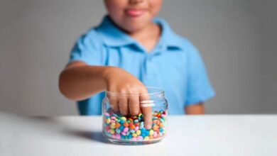 Pengaruh Makanan Manis terhadap Aspek Bidang Kesehatan Gigi Anak, Benarkah Bisa Bikin Gigi Berlubang?