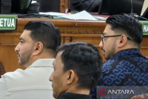 Suami dan anak Bupati Pekalongan diperiksa sebagai saksi di pengadilan